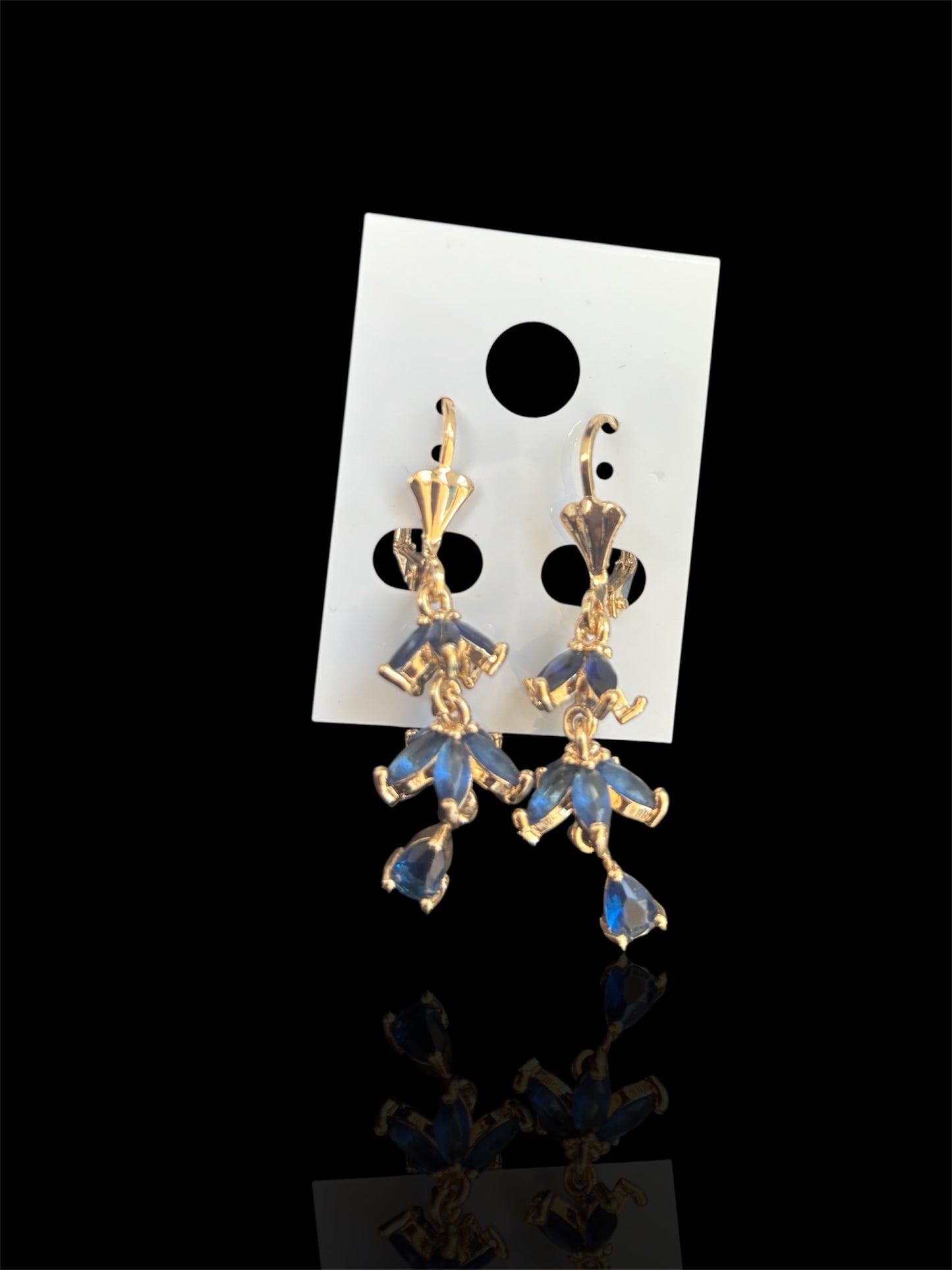 Flower dangle earrings