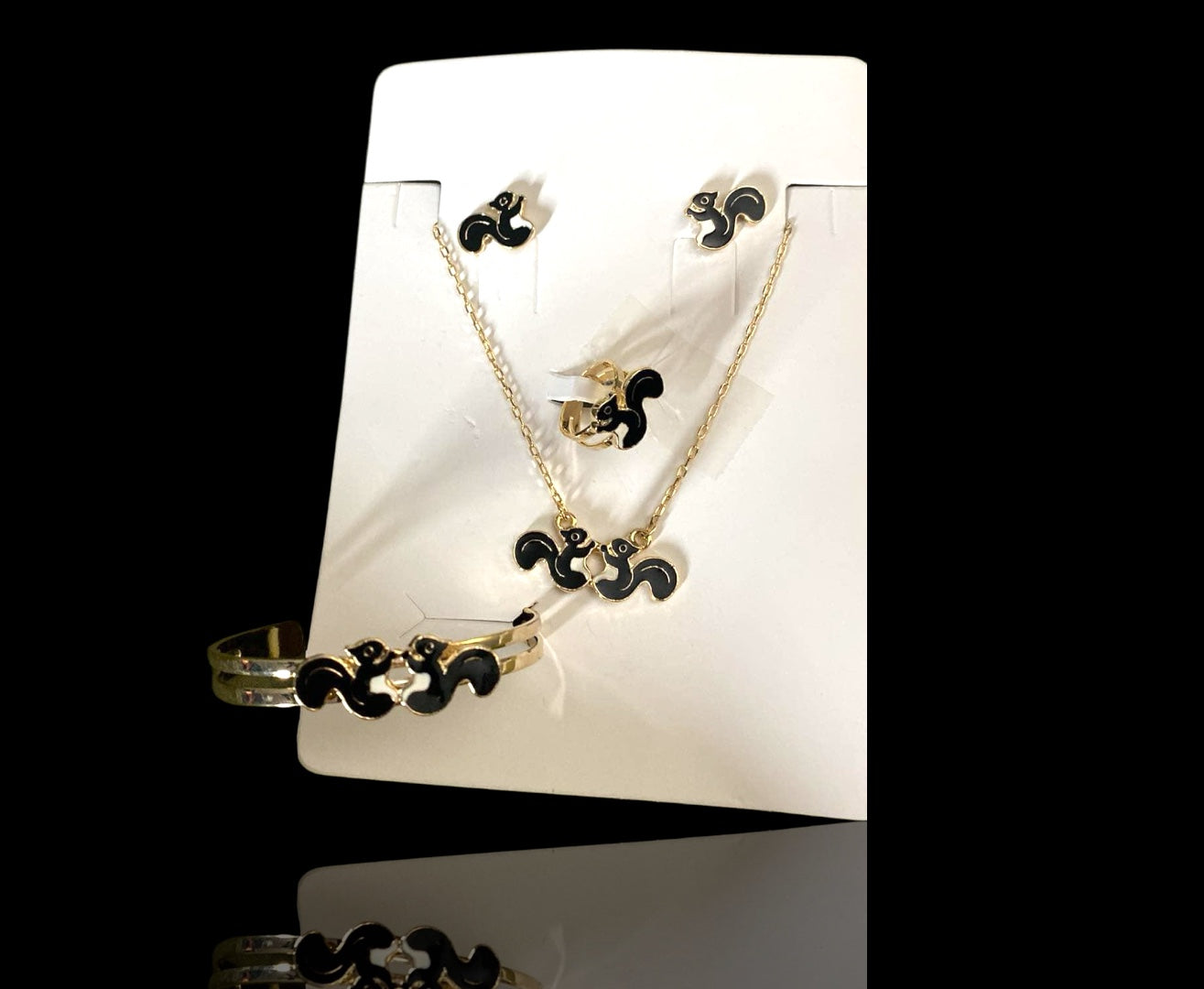 Black Squirrel Little Girl Set