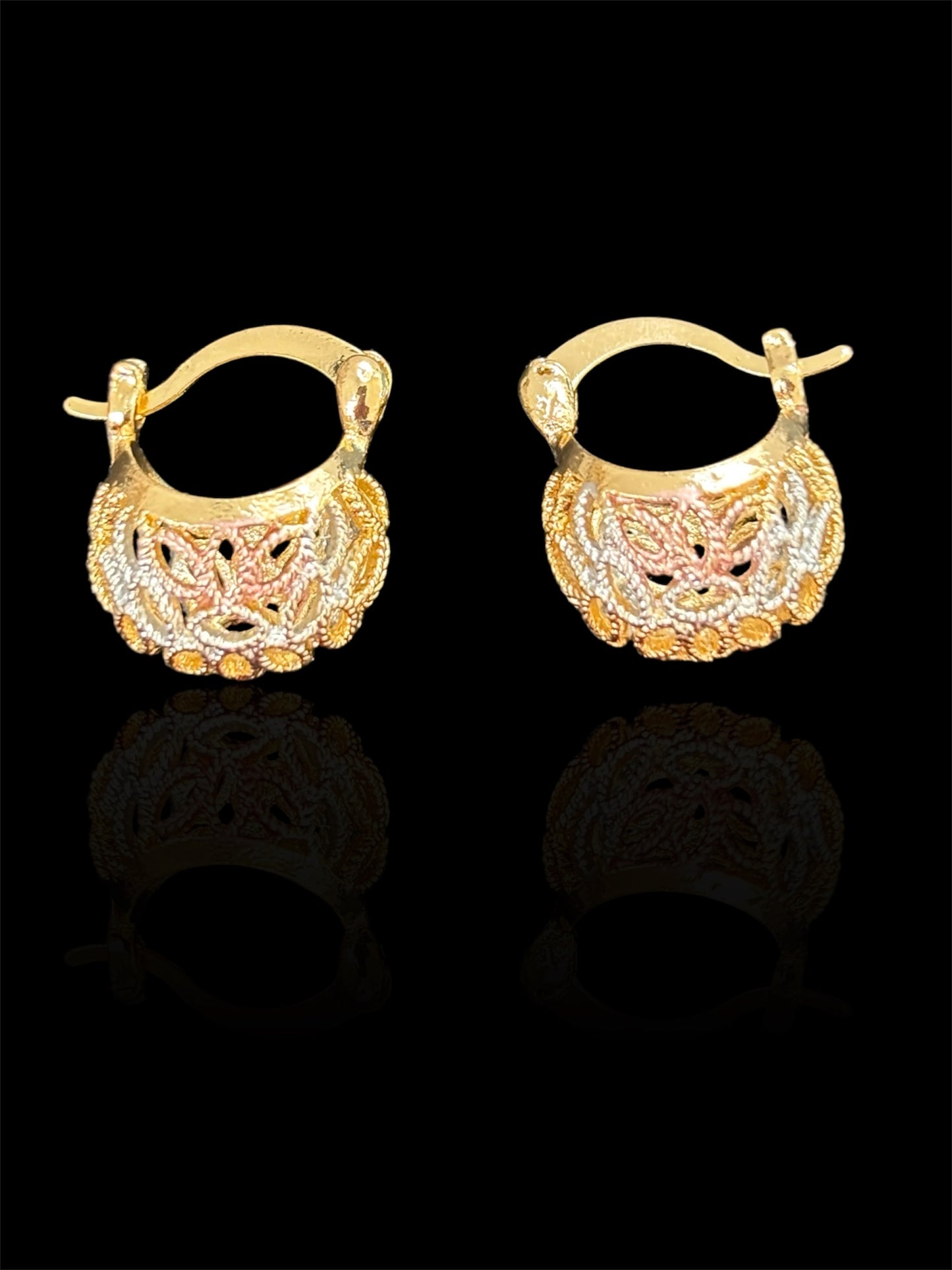 Arracaditas extra small 3 toned Gold Plated long Earrings